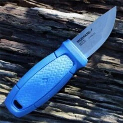 Morakniv Couteau De Survie Couteau De Cou Eldris Acier Sandvik - Bleu -Plein Air Boutique couteau de survie couteau de cou eldris acier sandvik bleu 2