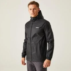 Regatta Pack-It III Homme Randonnée Veste Imperméable - Noir -Plein Air Boutique pack it iii homme randonnee veste impermeable noir 2