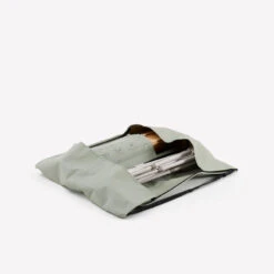 Quechua TABLE DE CAMPING COMPACTE 4/6 PERSONNES - PLATEAU BOIS - POCHE DE RANGEMENT -Plein Air Boutique table de camping compacte 46 personnes plateau bois poche de rangement 3